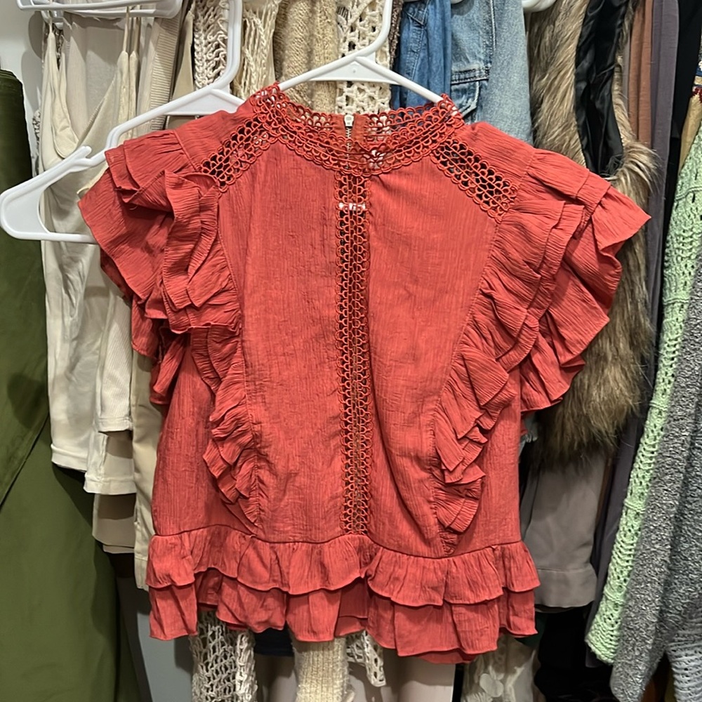 Indikah Flutter Sleeve Zip Back Crop Top Large